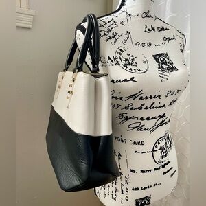 Black and white JustFab Purse